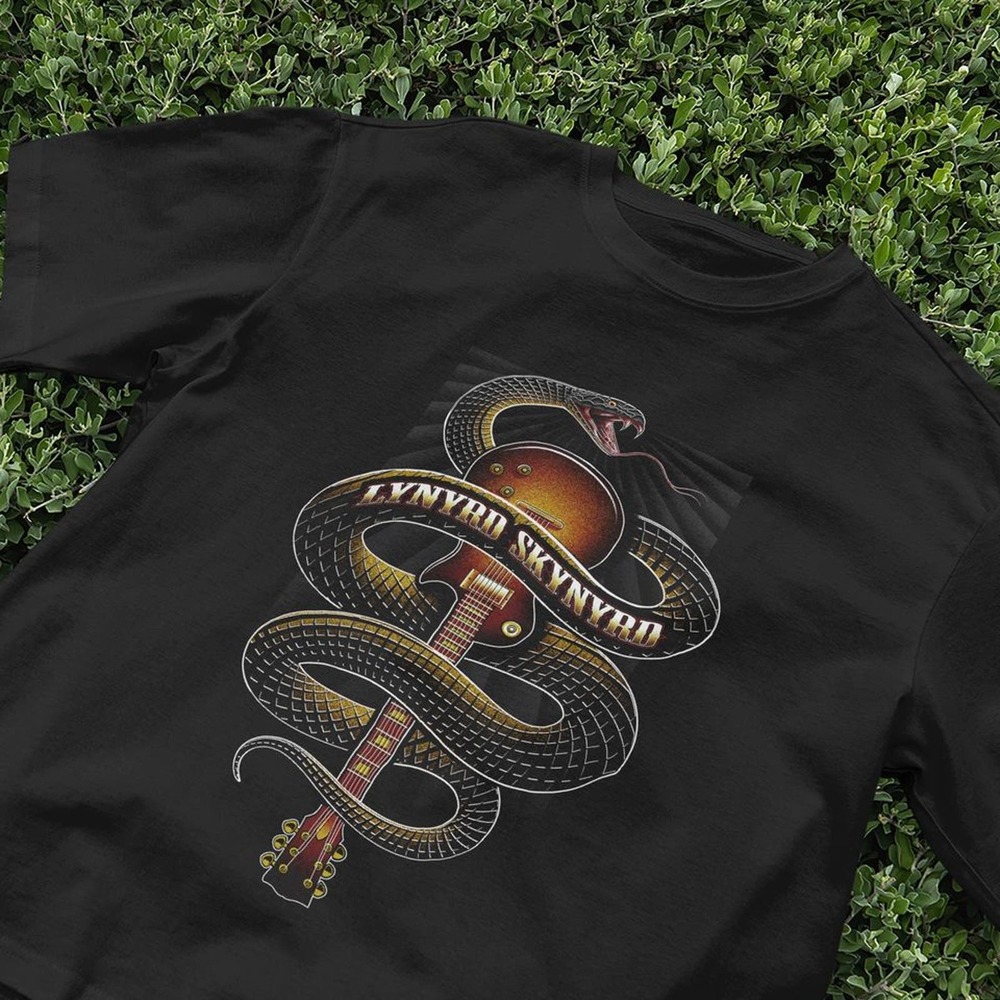 Rock Band T-shirt | Vintage Serpent Graphic Tee | Retro Band Shirt | Unisex tee